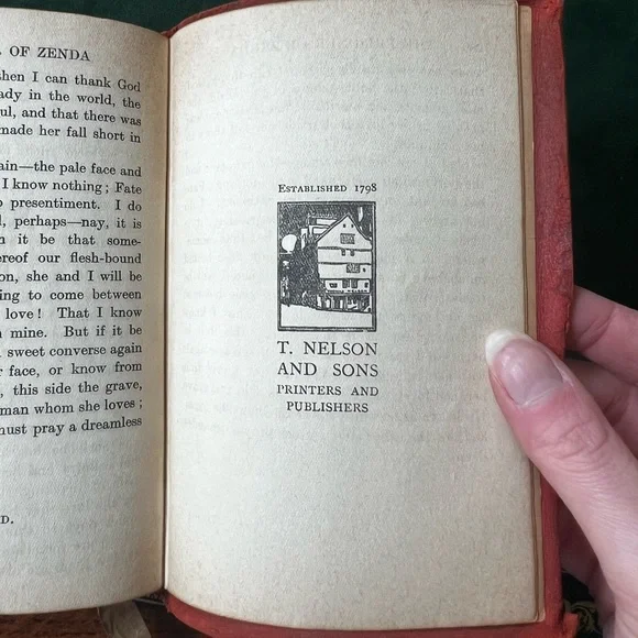 Vintage Book 1913 Book The Prisoner of Zenda by Anthony Hope - Picture 4 of 10